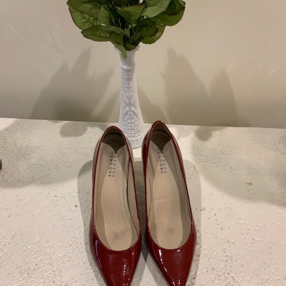 Barneys New York Stilettos - Picture 4 of 6